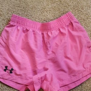 Youth Lg under Armor shorts